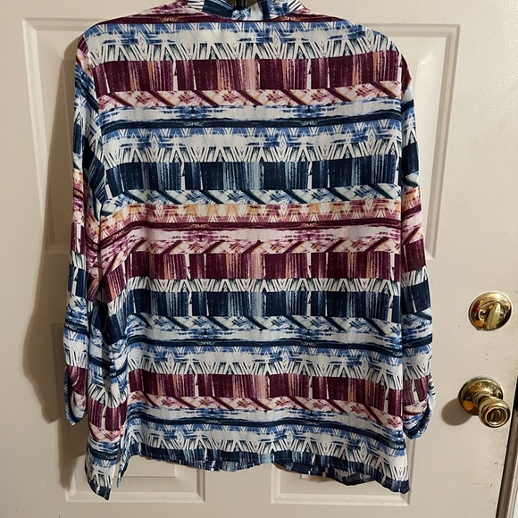 Alfred Dunner Beautiful Multicolor Button-up Long sleeved Blouse - Picture 2 of 4